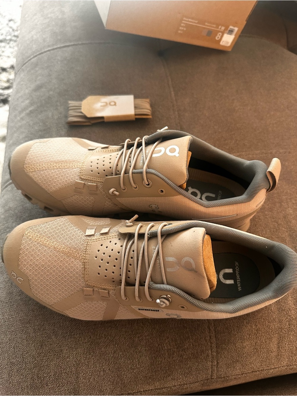 On Running Women’s Beige/Tan Cloud Sneakers - Picture 1 of 5